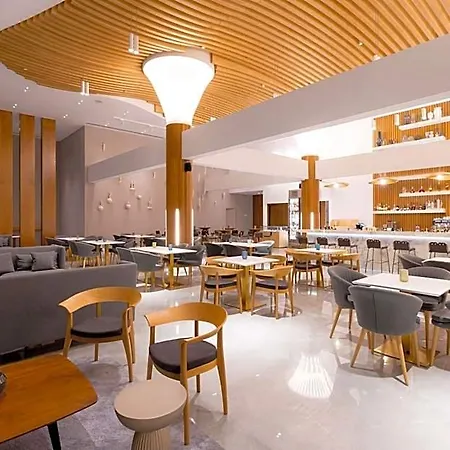 Radisson Larnaca Livadhia