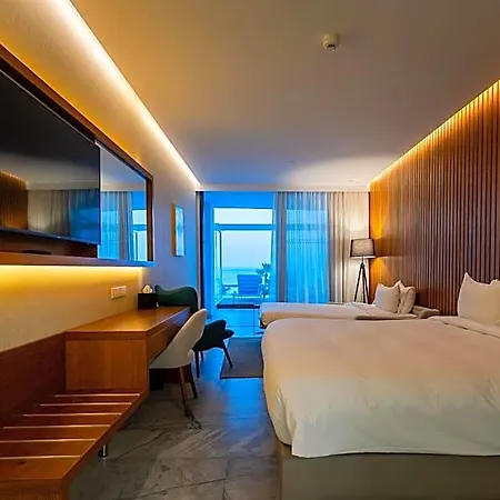 Radisson Larnaca 3*