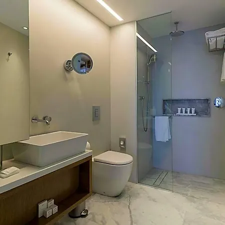 Radisson Larnaca Hotel Livadhia
