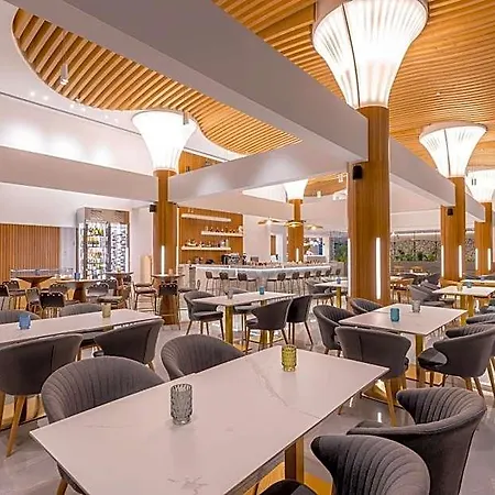 Radisson Larnaca Hotel
