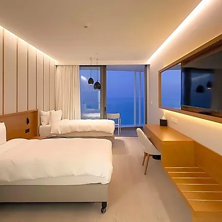 Radisson Larnaca Livadhia