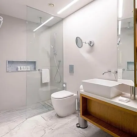 Radisson Larnaca 3* Livadhia