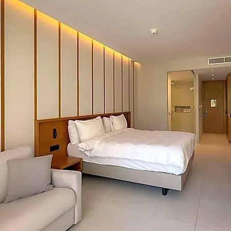 Radisson Larnaca 3*