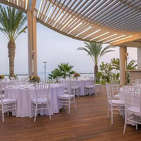 Radisson Larnaca Hotel Livadhia